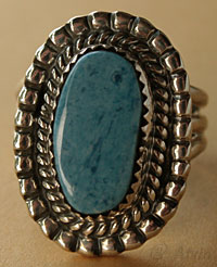 Bague artisanale Western Country Américaine, bijou en argent orné d'un Lapis lazzuli blue denim, bijou signé par l'artiste américain Kay Johnson