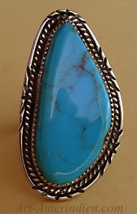 Bague longue Navajo en argent avec turquoise bleue kingman mine