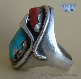 Indien Native American Zuni men's sterling silver ring, turquoise and corail, snake symbol with turquoise eyes, by Zuni Artist Effie Calavaza