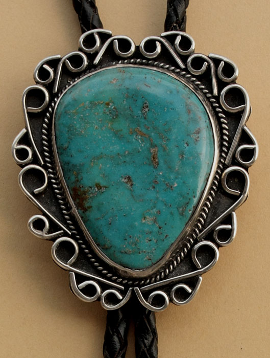 Bolotie Amérindien, bijou ancien ethnique Navajo en argent et turquoise du Nevada