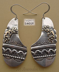 Boucles d'oreilles Navajo en argent avec symbole Kokopelli en laiton