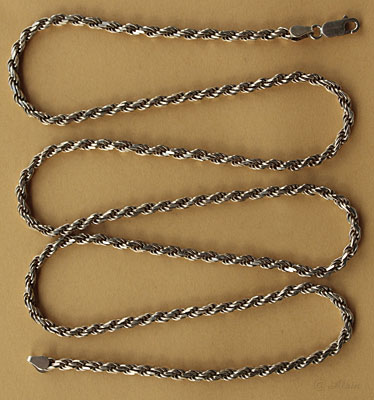 Chaîne vintage en argent massif longueur 75 cm, maillons en forme de corde, très utilisée aux USA pour les pendentifs amérindiens.