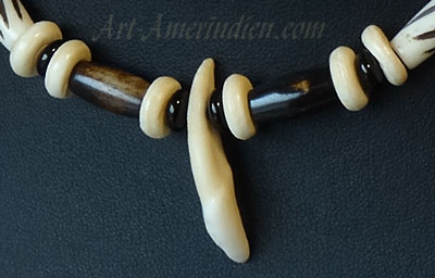 Indian ethnic / tribal choker necklace, 1 row carved bone and corn beads, coyote tooth