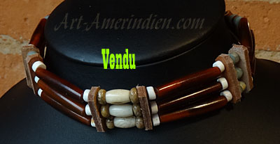 collier ras de cou, choker Indien 3 rangs de perles en corne, perles en pierres et rondelles