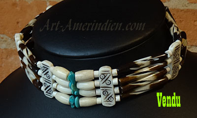 Choker Indien, collier ras de cou 4 rangs de perles en os, et en turquoises naturelles