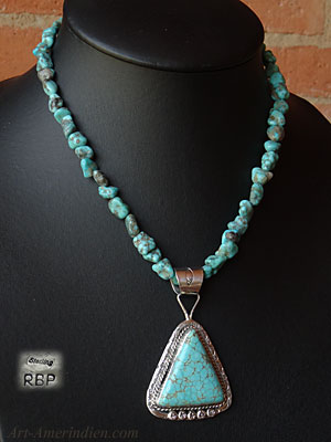 collier ethnique amérindien navajo en turquoises